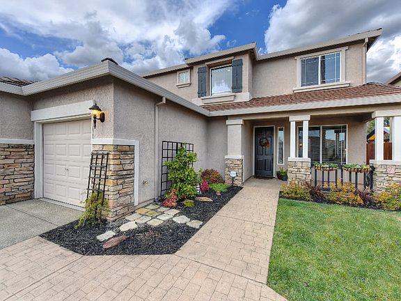2nd image of 2392 Celtic Dr