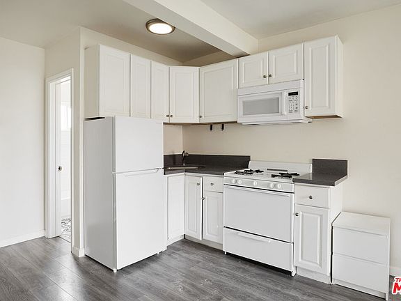 4th image of 2636 Kansas Ave #9A