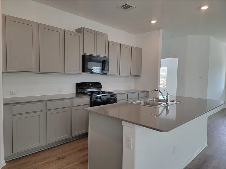 602 Arnage Dr — Photo 13