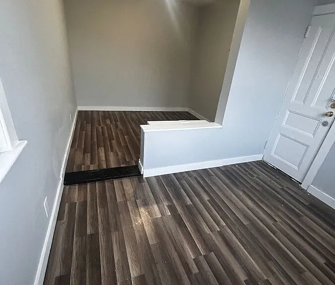 124 Oak St — Photo 1