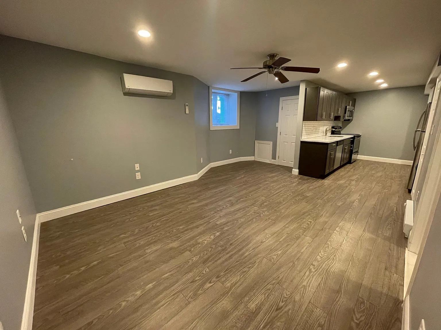 2 bed, 900 sqft, $1,675 — Photo 3