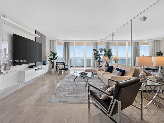 5th image of 17375 Collins Ave #2101