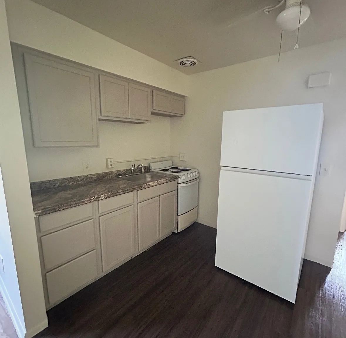 1 bed, $775 — Photo 3