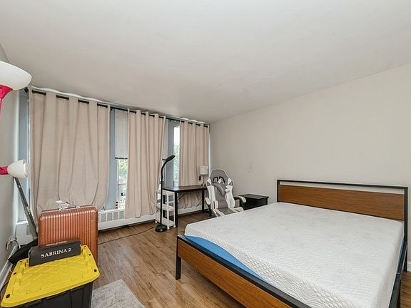 4th image of 1400 E 55th St #304S