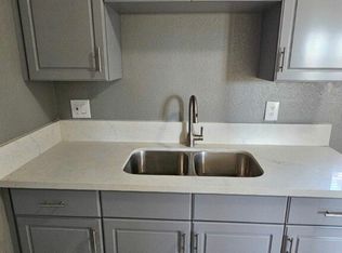 1916 Niles St APT C, Bakersfield, CA 93305