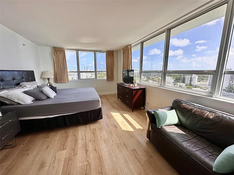 1500 Bay Rd #1114S — Photo 9