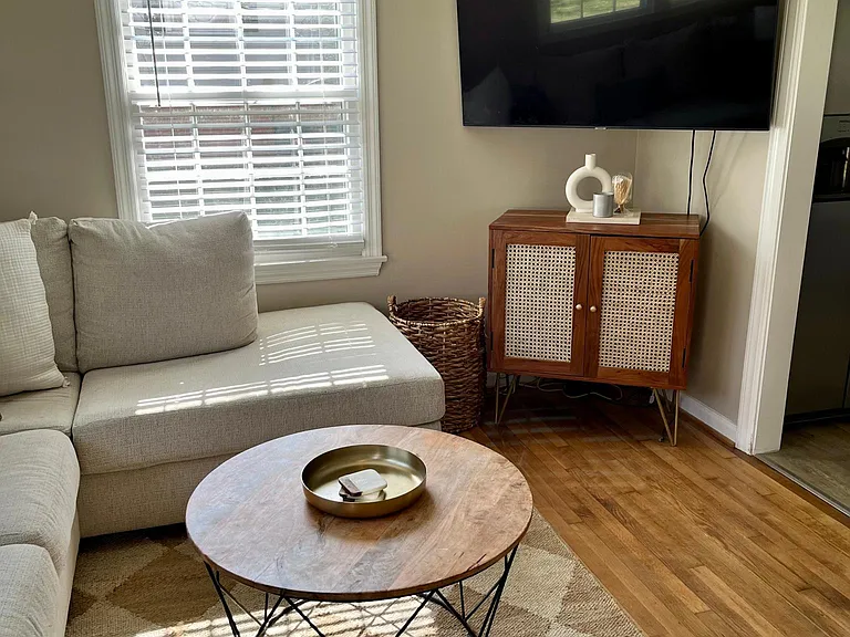 2805 Shady Lawn Dr — Photo 8