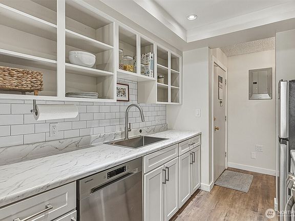 5th image of 18906 8th Avenue NW #213