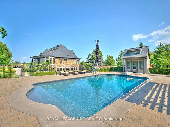 2nd image of 1234 Lakeshore Rd N