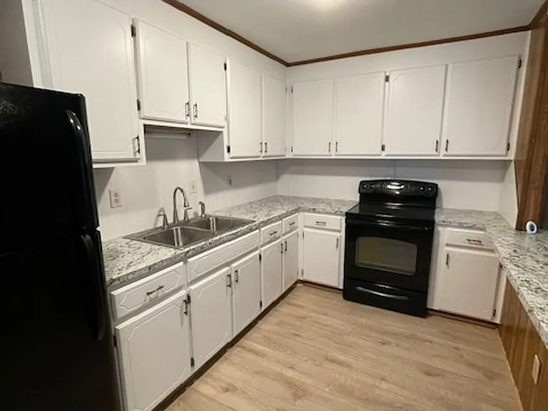 203 E Webb St — Photo 6