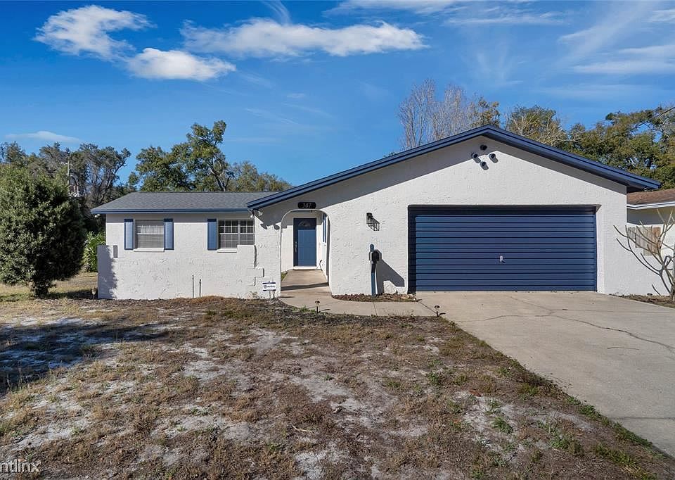 1st image of 307 Hickory Dr