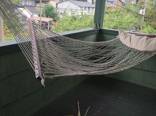 202 17th Ave #A, Seattle, WA 98122