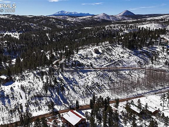 3rd image of 572 Overlook Cir