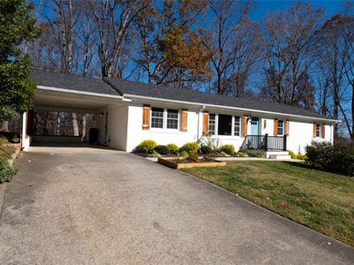 750 Red Brush Rd, Mount Airy, NC, 27030