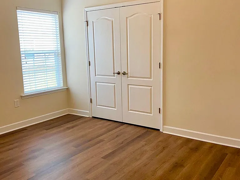1213 Silverstone Ct — Photo 13