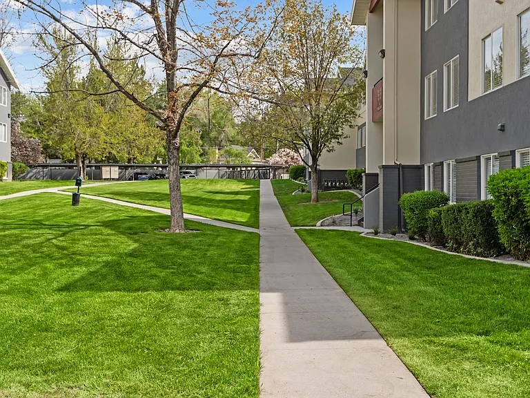 Haven on Highland — Photo 19