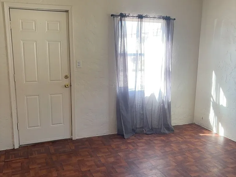 204 W Kelso St — Photo 12