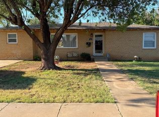 901 E Oak St, Brownfield, TX 79316