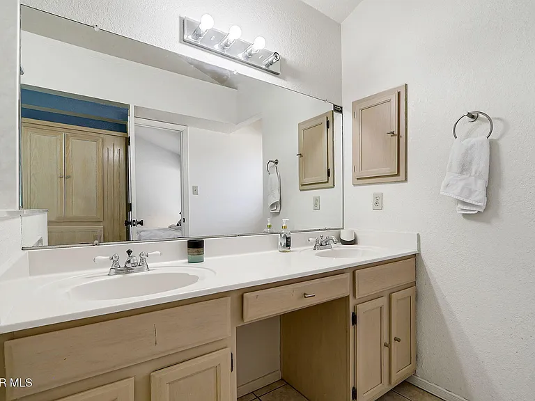 4348 Loma Hermosa Dr — Photo 29