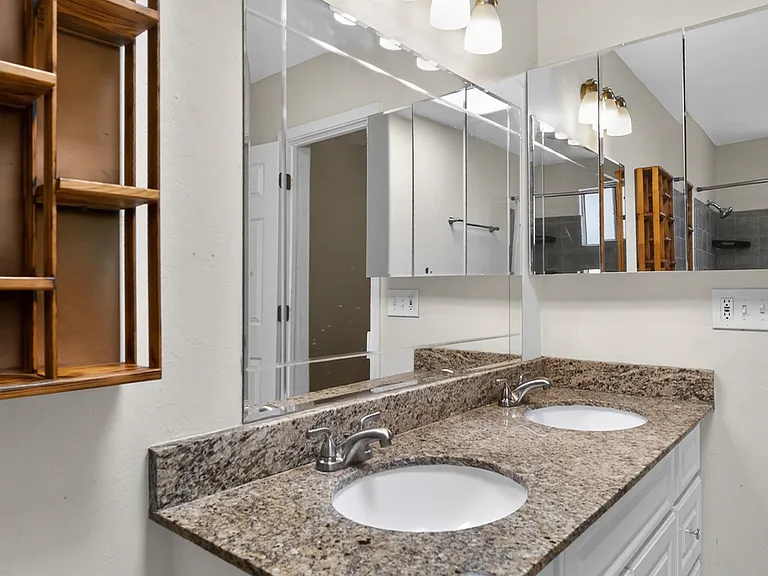 831 E Hedrick Dr #2 — Photo 34