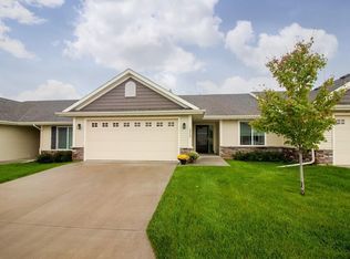 2215 E Highview Dr, Des Moines, IA 50320