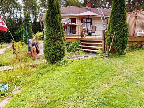 3rd image of 76 Horn Ln