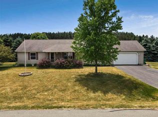 2805 Estate Dr, Petoskey, MI 49770