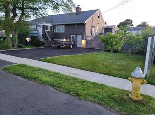 55 Dawes Ave, Amity Harbor, NY 11701