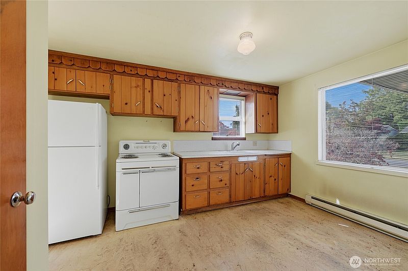 4th image of 9216 30th Avenue SW
