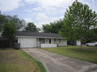 1708 Bowie Dr, Victoria, TX 77901