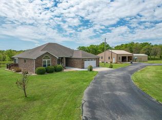 30180 Utica Dr, Richland, MO 65556