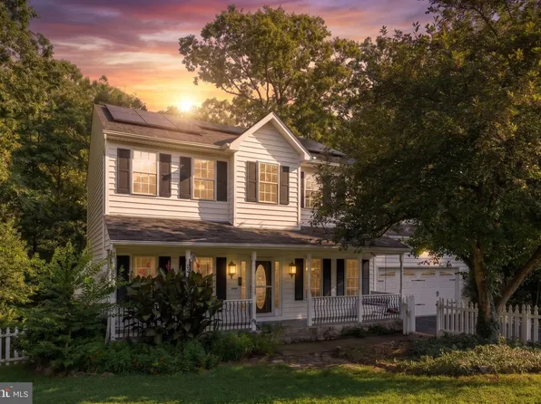 3227 Cavalry Ridge Ct, Fredericksburg, VA 22408