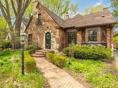 33 Sylvan Ave, Pleasant Ridge, MI, 48069