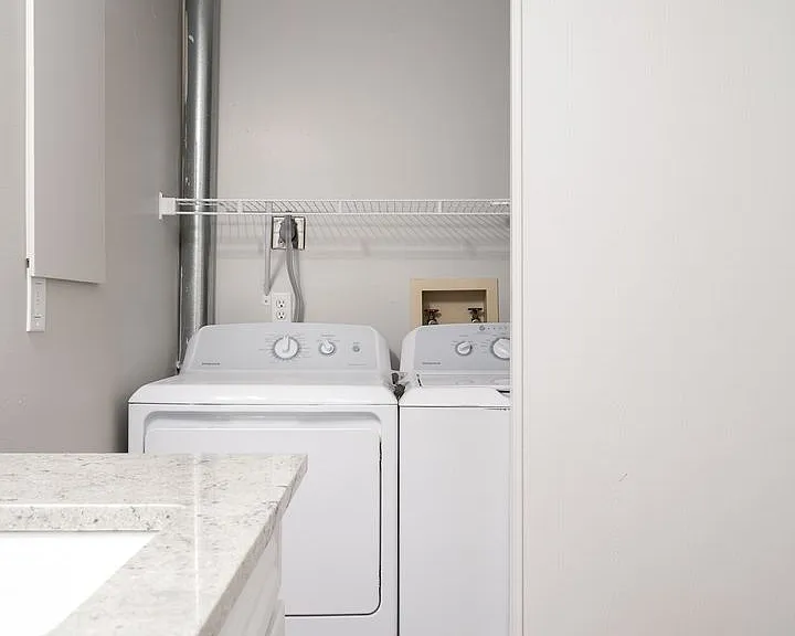 Greenwood Apartments — Photo 14