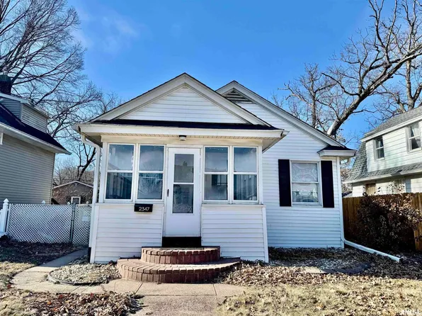 2347 6th Street Ct, East Moline, IL 61244