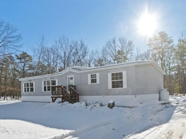 16 Middle Road, Kennebunk, ME 04043
