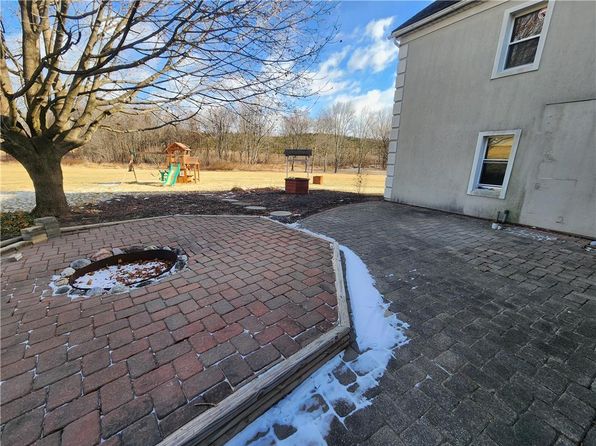 584 Bauer Rd, Bath, PA 18014