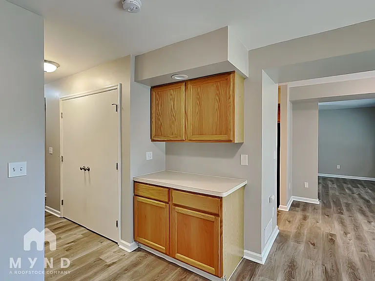83 Woodrow Ave — Photo 9