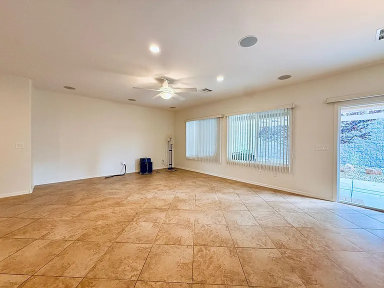 2119 Gunnison Pl — Photo 7