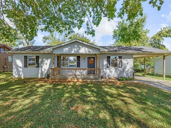 4 San Jewell Dr, Farmington, MO 63640