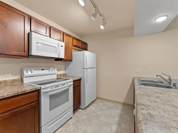 2862-2864 Pleasant View Rd #2866, Middleton, WI 53562