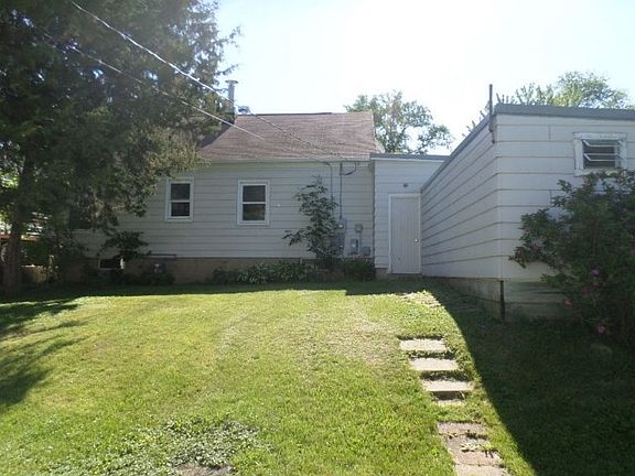 2nd image of 514 3rd Ave NW
