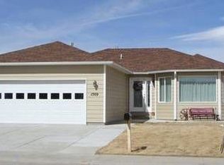 1509 Loch Tay Blvd, Rawlins, WY 82301