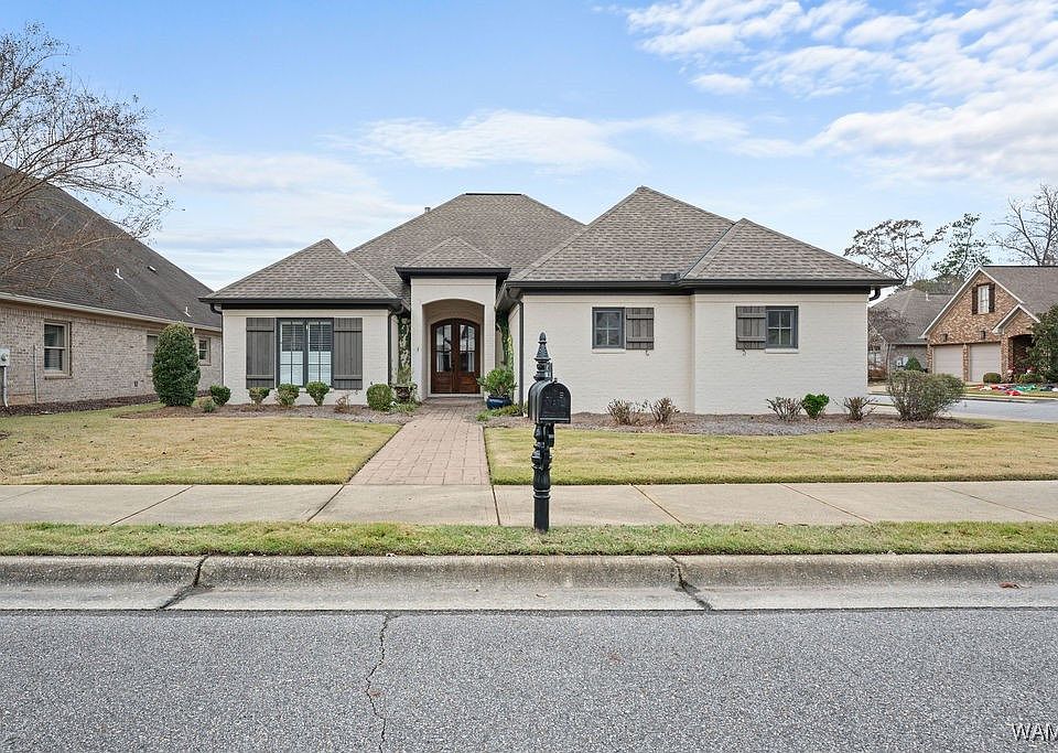 1st image of 5072 Yorkshire Ln