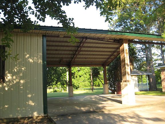 2nd image of 215 Meadow Ln