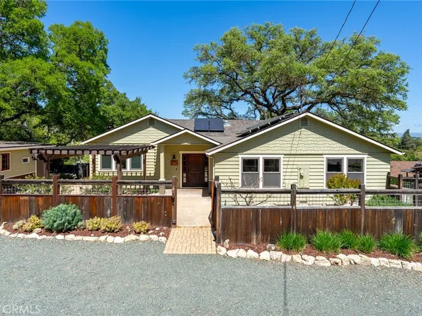 1105 Chestnut St, Paso Robles, CA 93446