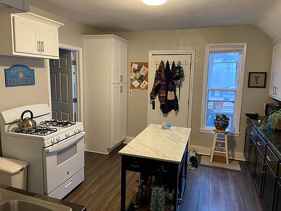 4th image of 2639 Taylor St NE