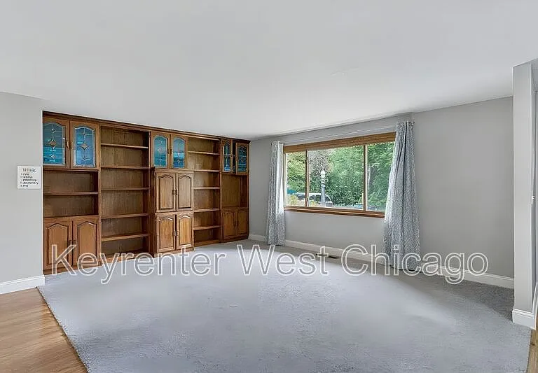 27W120 National St — Photo 12