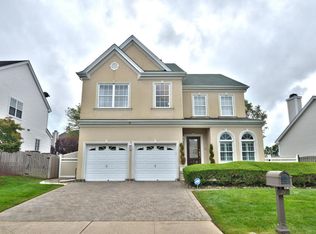 21 Rachael Dr, Morganville, NJ 07751