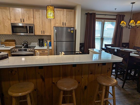 5th image of 29 Riverfront Dr #255